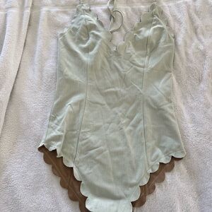 Marysia One Piece Scalloped Large Mint